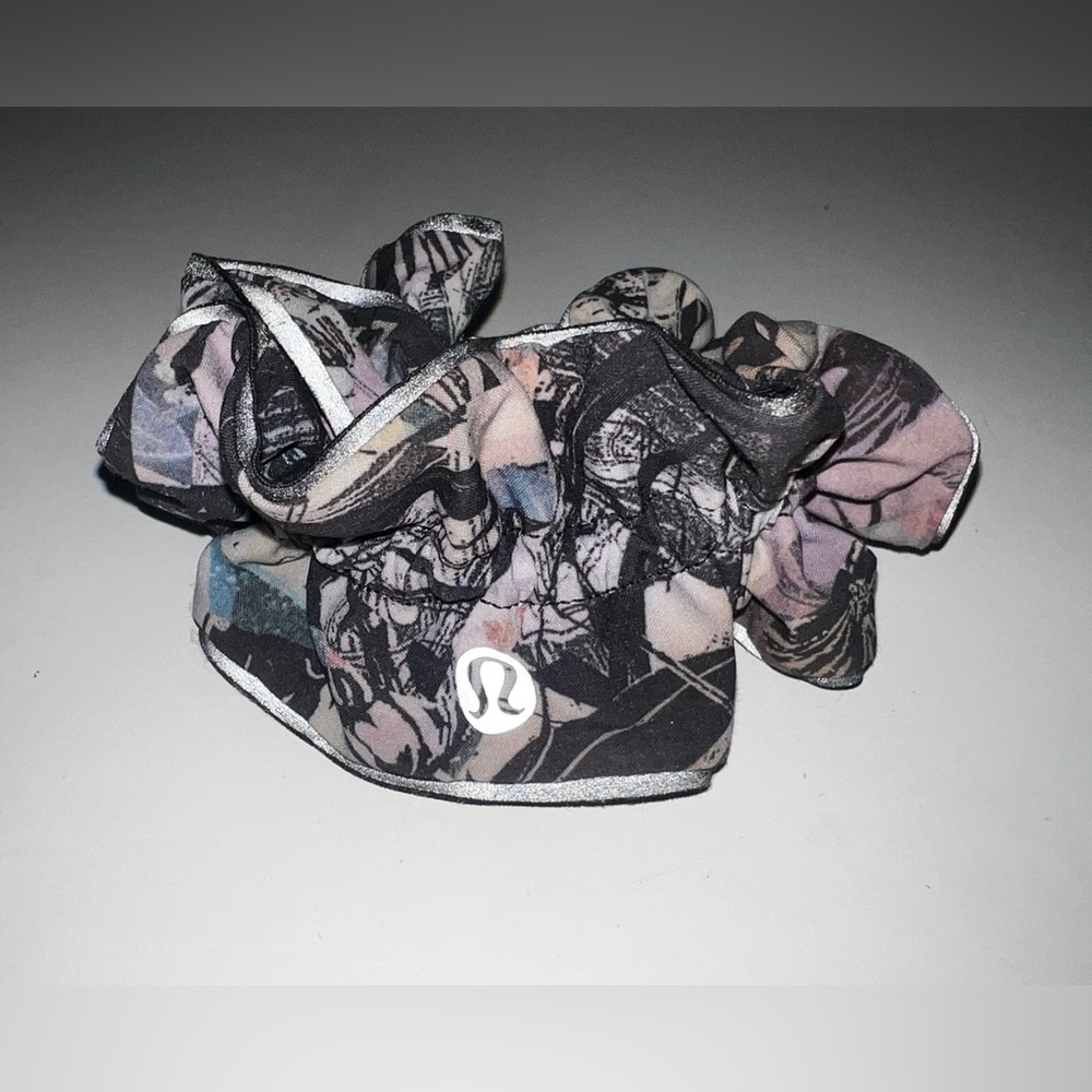 Discontinued Lululemon Athletica Abstract & Floral Print Reflective Scrunchie
